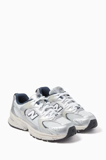 530 Sneakers in Mesh