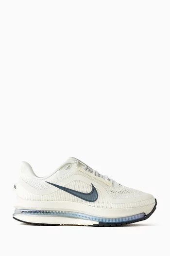 Pegasus Premium Sneakers in Mesh