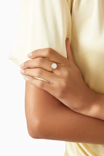 Zira Mother of Pearl Ring in 18kt Gold