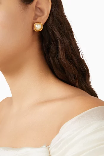 أقراط مرصعة بلؤلؤ صناعي فينتج من الثمانينيات