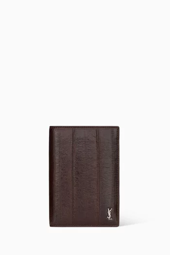 Tiny Cassandre Passport Case in Eel