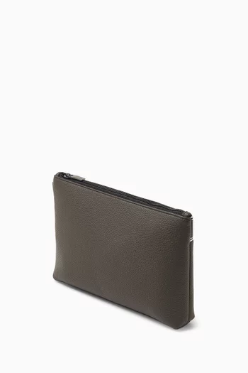 Ian Pouch in Leather