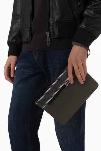 Ian Pouch in Leather