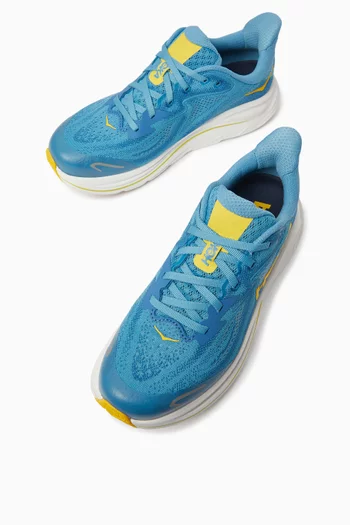 Clifton 10 Sneakers