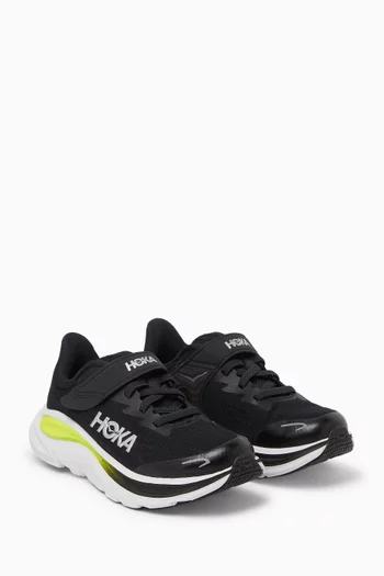 Clifton 10 Sneakers