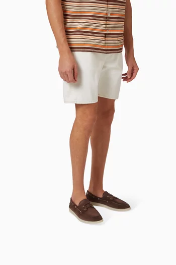 Laced Boat Shoes in Suede