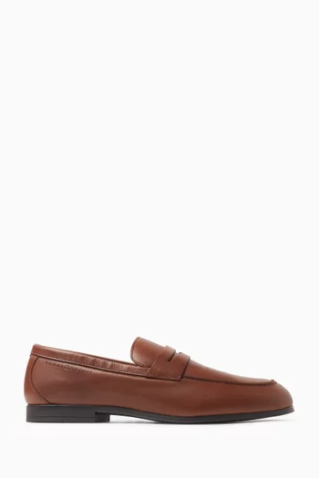 Flexible Slim Loafers in Leather