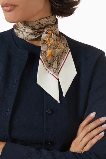 وشاح بنقشة حرير تويل