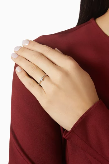 Dandelion Flower Diamond Ring in 18kt White Gold