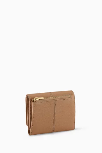 Divas' Dream Compact Wallet in Leather