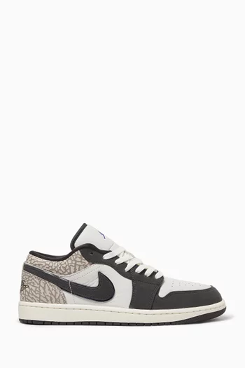 Air Jordan 1 Low SE Sneakers in Leather