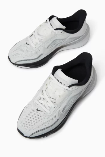 Air Zoom Pegasus 42 Sneakers in Mesh