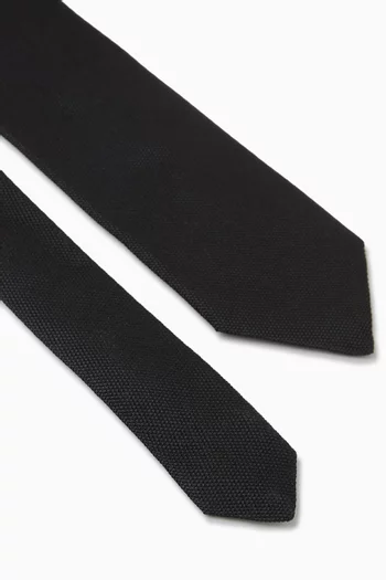 Solid Weave Tie in Silk