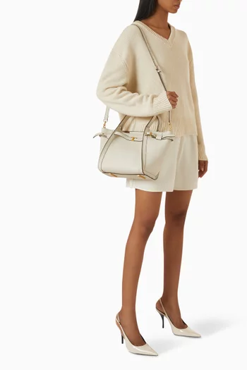 Small T Signature Shopping Bag in Leather