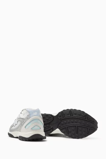 204L Low-top Sneakers in Mesh