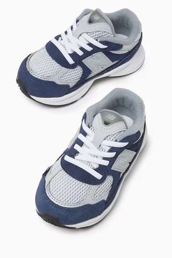 2010 Lace-up Sneakers in Mesh