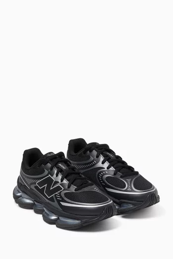 2000 Sneakers in Mesh