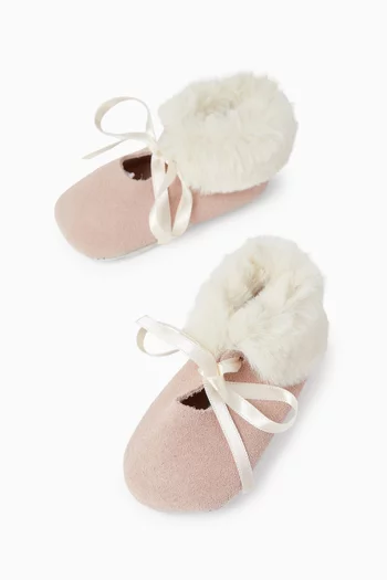 Bow-tie Booties