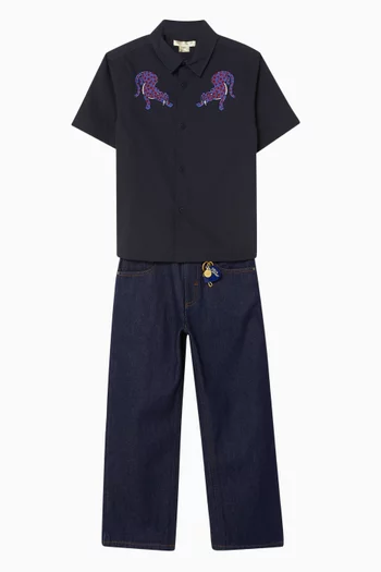 بنطال جينز بقصة ساق مستقيمة وسلسلة مفاتيح دينم