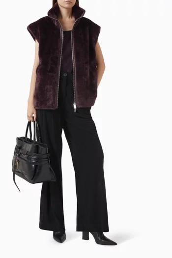 Stand-collar Gilet in Faux Shearling