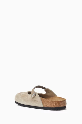 Maria Leve Clogs in Suede