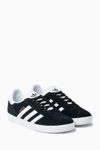 Gazelle Shoes in Suede