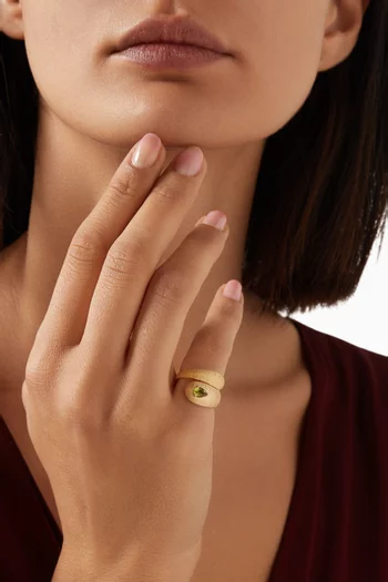 Peridot Ring in Brushed 18kt Yellow Gold