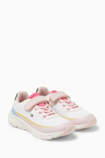 Low-cut Sneakers