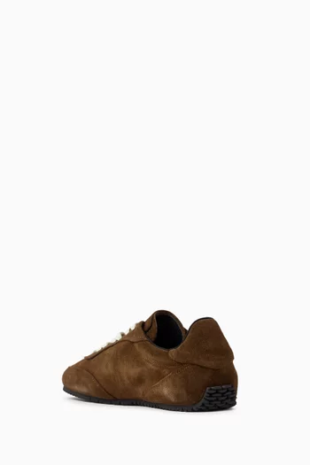 Daze Runner Sneakers in Suede