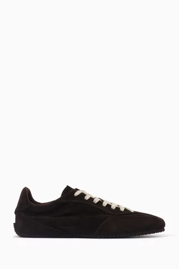 Daze Runner Sneakers in Suede