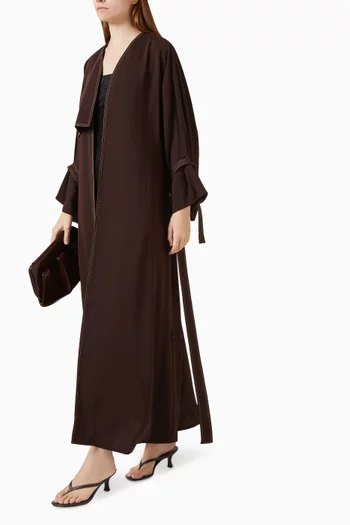 عباية بأكمام كاب كريب