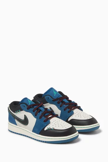 Air Jordan 1 Low SE Sneakers