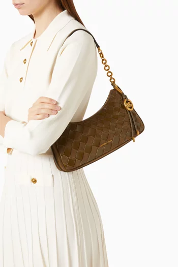 Medium Chain Pouchette in Calf Leather