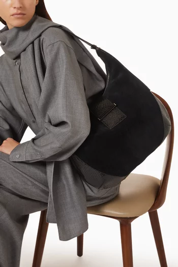 حقيبة كتف هوبو صغيرة بحلية عمود جلد بايكر