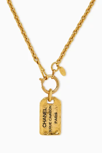 31 Rue Cambon Plaque Pendant Necklace in Gold-plated Metal