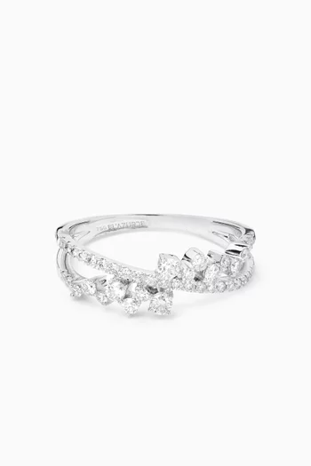 خاتم بتصميم متداخل مرصع بالماس ذهب أبيض عيار 18