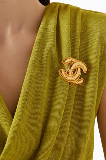CC Quilted Brooch in Gold-plated Metal