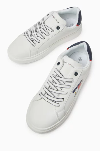 x Peanuts® Lace-up Sneakers