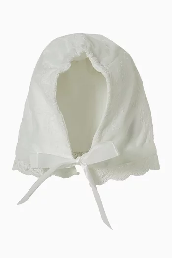 Bonnet in Lace