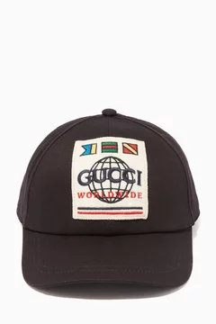أسود