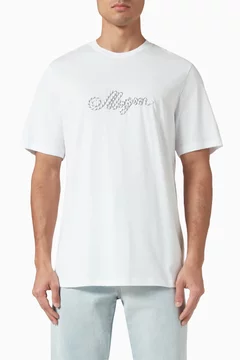 أبيض