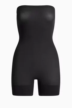 أسود
