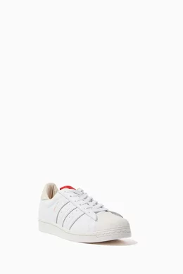 White shell toe shoes 2025