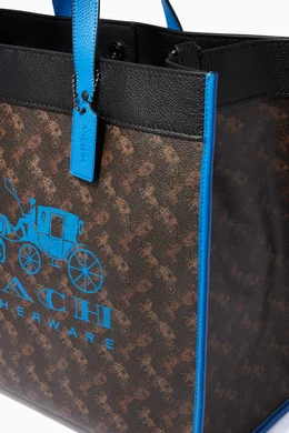 Field tote 40 with horse and carriage print 2025