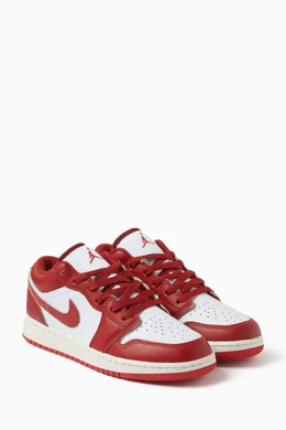 Buy Nike White Kids Air Jordan 1 Mid SE in Leather For Boys Online Ounass Bahrain