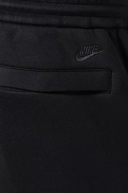 Buy Nike Black Tech Tailored Pants in Fleece For Men Online Ounass Bahrain