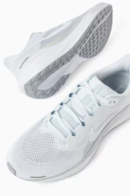 Nike stretch knit shoes online