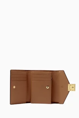Mcm tri fold medium wallet 2025