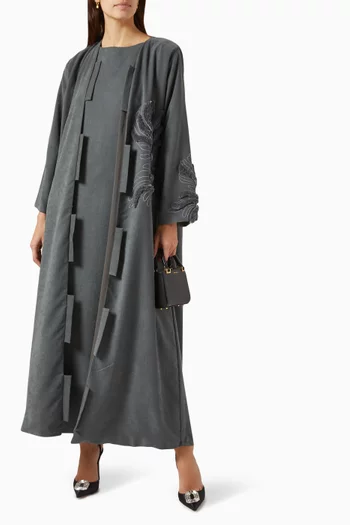Terry Floral-embroidered Abaya in Crepe