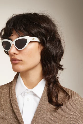 Solid Cat-eye Frame Sunglasses in Acetate
